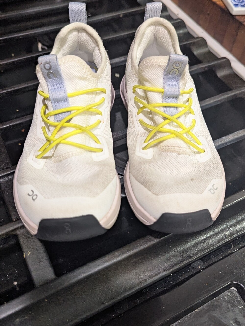 on cloud kids (girls) sneakers